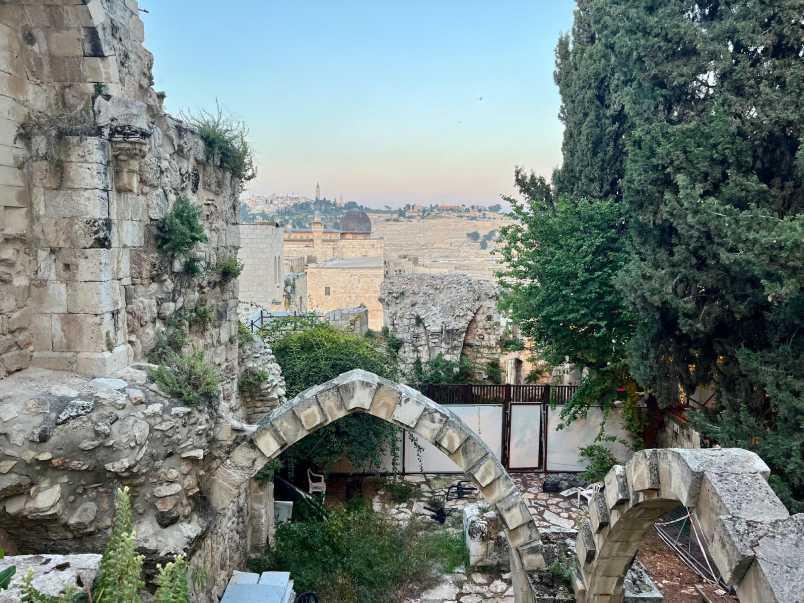 סודות מהרובע: הסיפורים הנסתרים של הרובע היהודי עם ירושלים מחוץ לקופסה