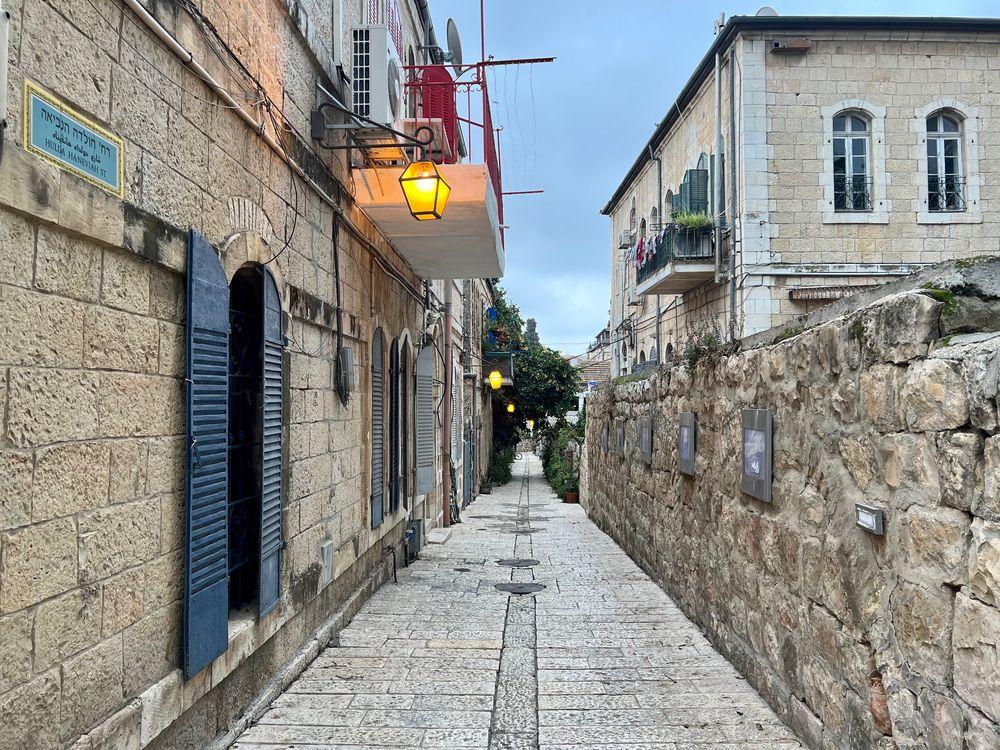 כתות בירושלים: הסודות האפלים של מרכז העיר