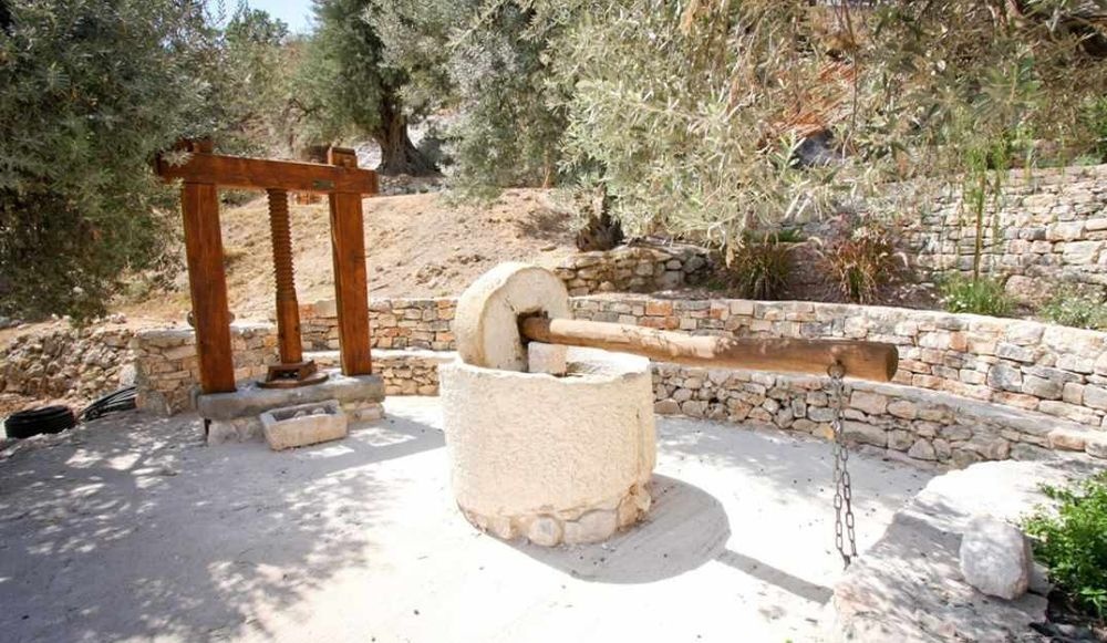 צילום של בשבילי החווה בגיא - סיור מודרך