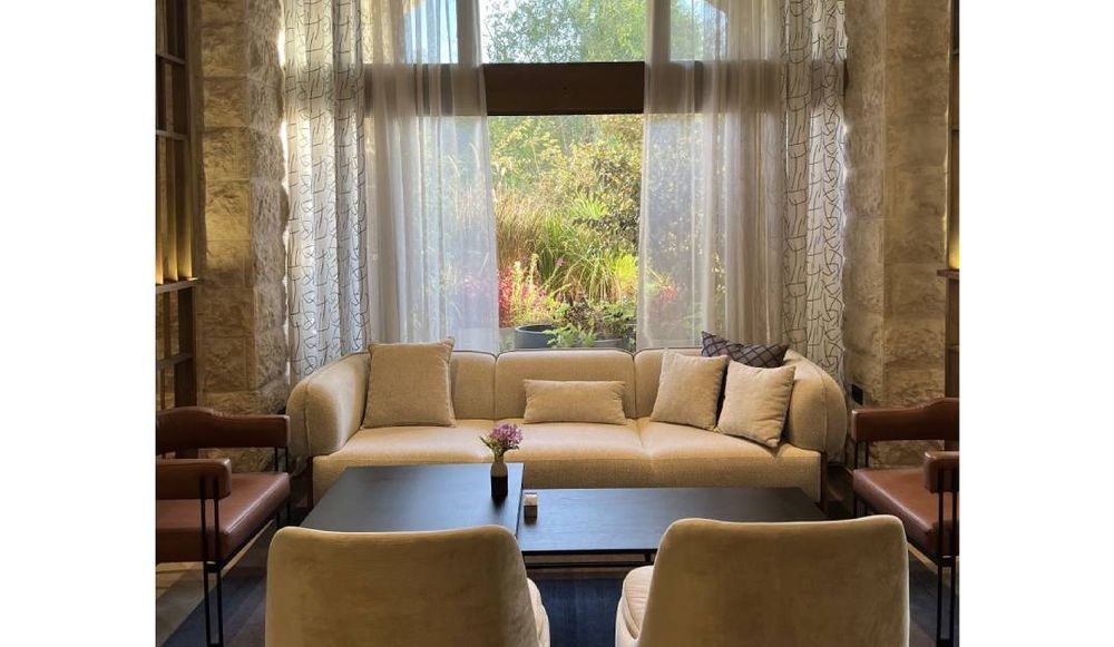 photo of The dairy lounge restaurant at the Inbal Hotel