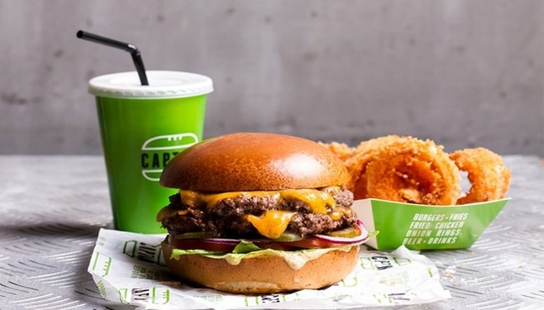 צילום של קפטן בורגר