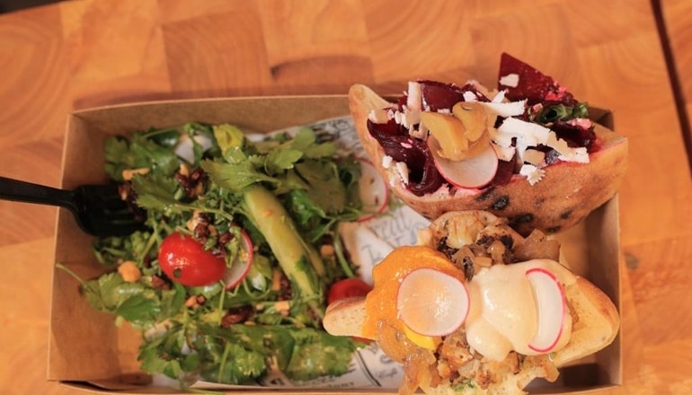 צילום של מימוניס - שף בפיתה