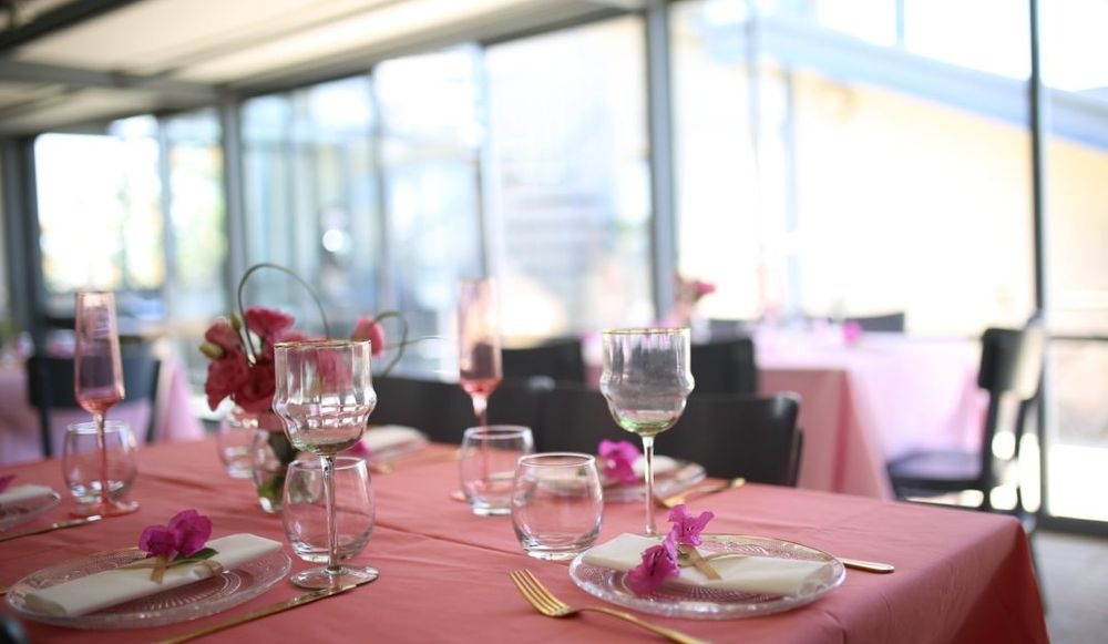 צילום של אירועים פרטיים על גג מוזיאון על התפר