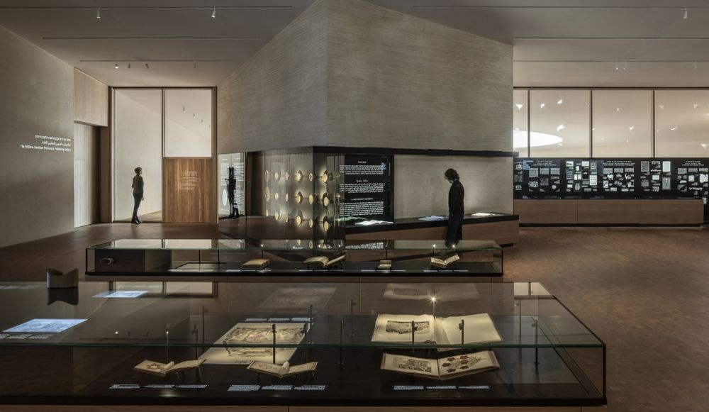 photo of Guided tour of the National Library: Vocabulary exhibition