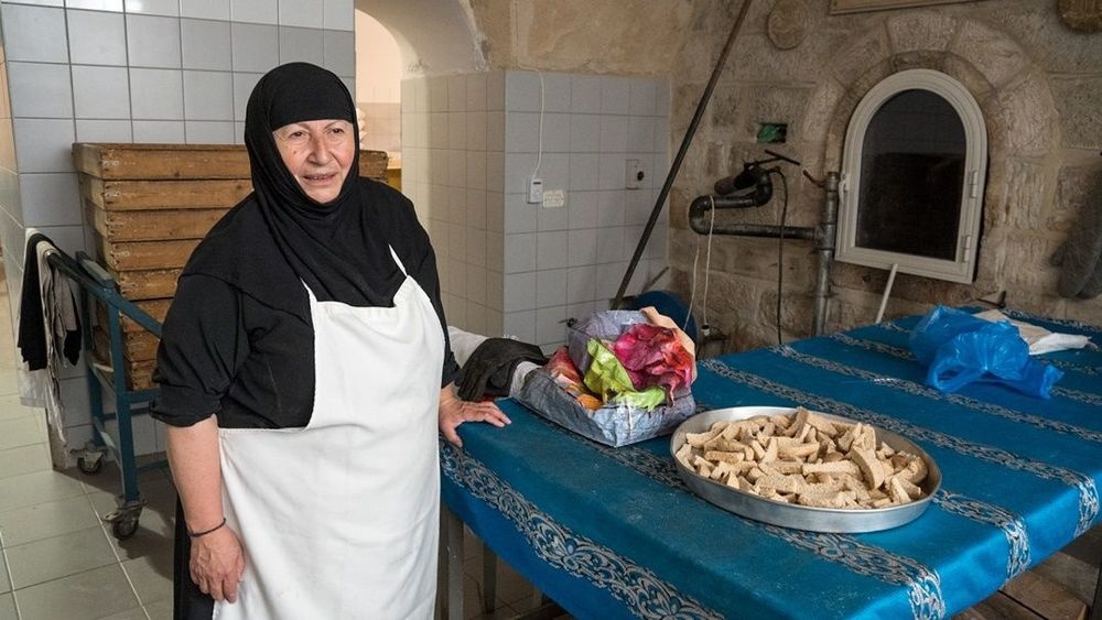 צילום של רב הנסתר על הגלוי בעיר העתיקה של ירושלים