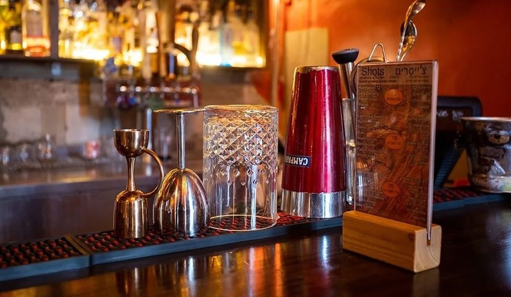 צילום של גלן ויסקי בר