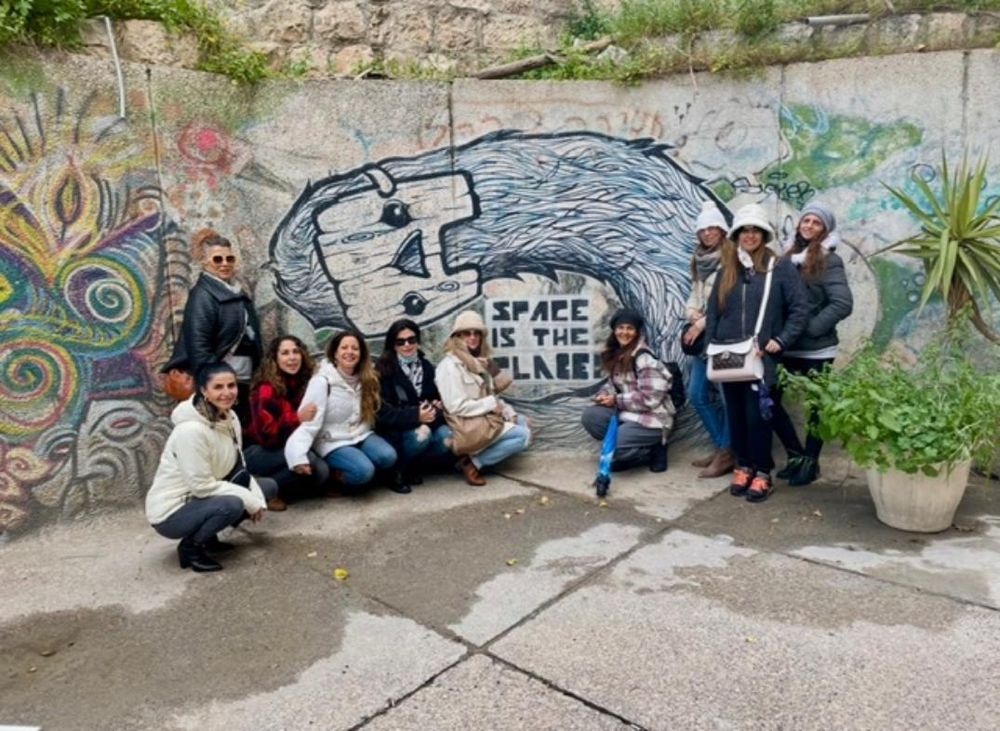 צילום של על נשים וירושלים: נשים שעשו היסטוריה בירושלים