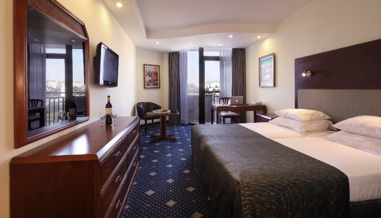 צילום של מלון רמדה ירושלים