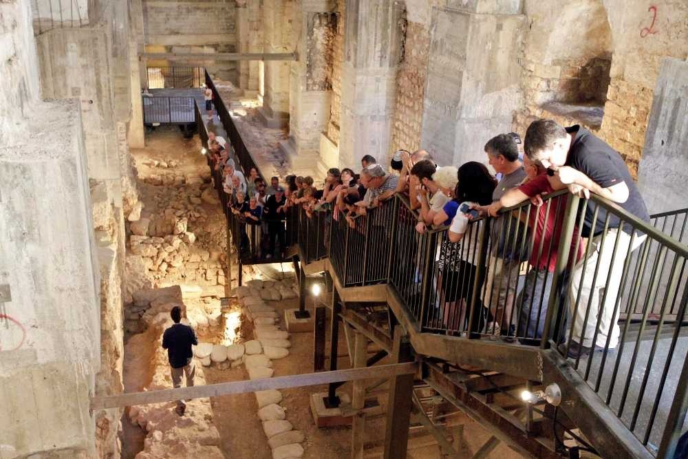 צילום של אבטחה ובטיחות בעיר העתיקה