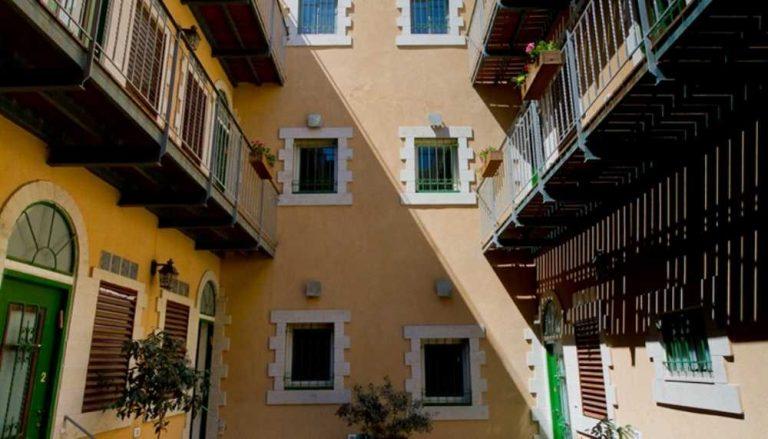 חצר השוק, דירות ירושלמיות