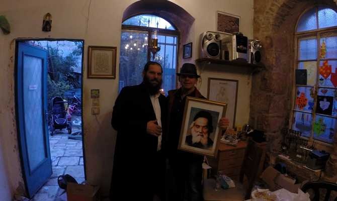 צילום של סיור "טיש" בעקבות חרדים וחרדיות בירושלים של פעם