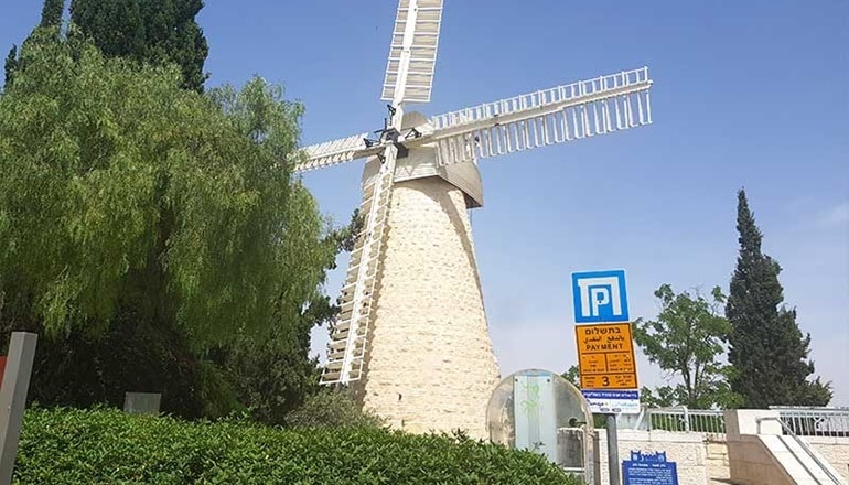 צילום של בעקבות היציאה מהחומות: סיור חווייתי במשכנות שאננים ונחלת שבעה