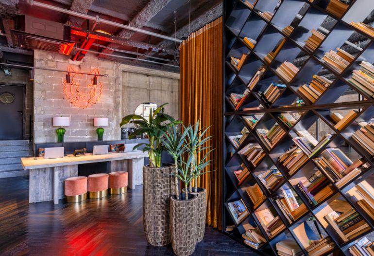 Mahane Yehuda Brown Hotel